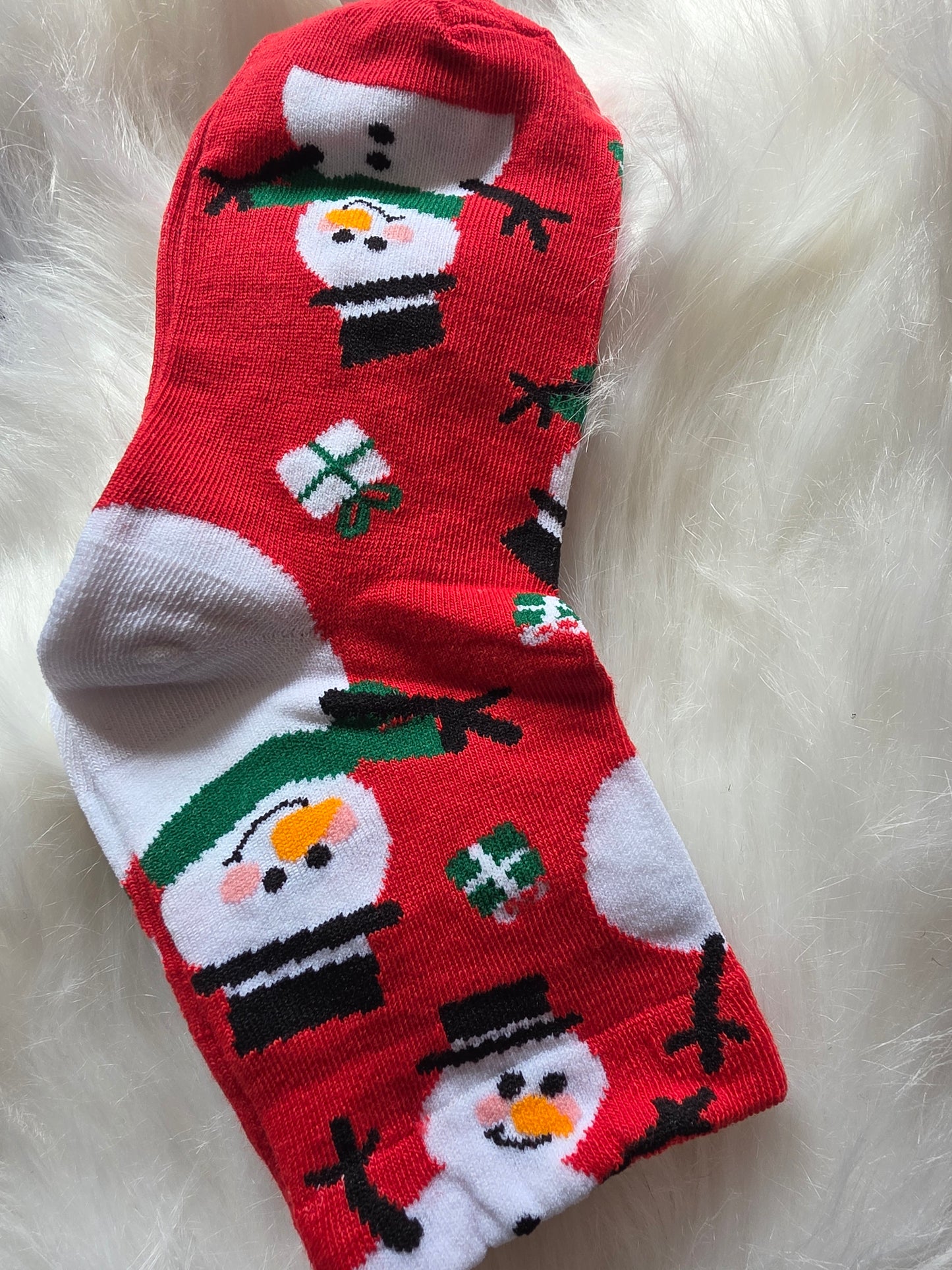 🎄 Women’s Festive Christmas Socks – 4 Pairs Holiday Set