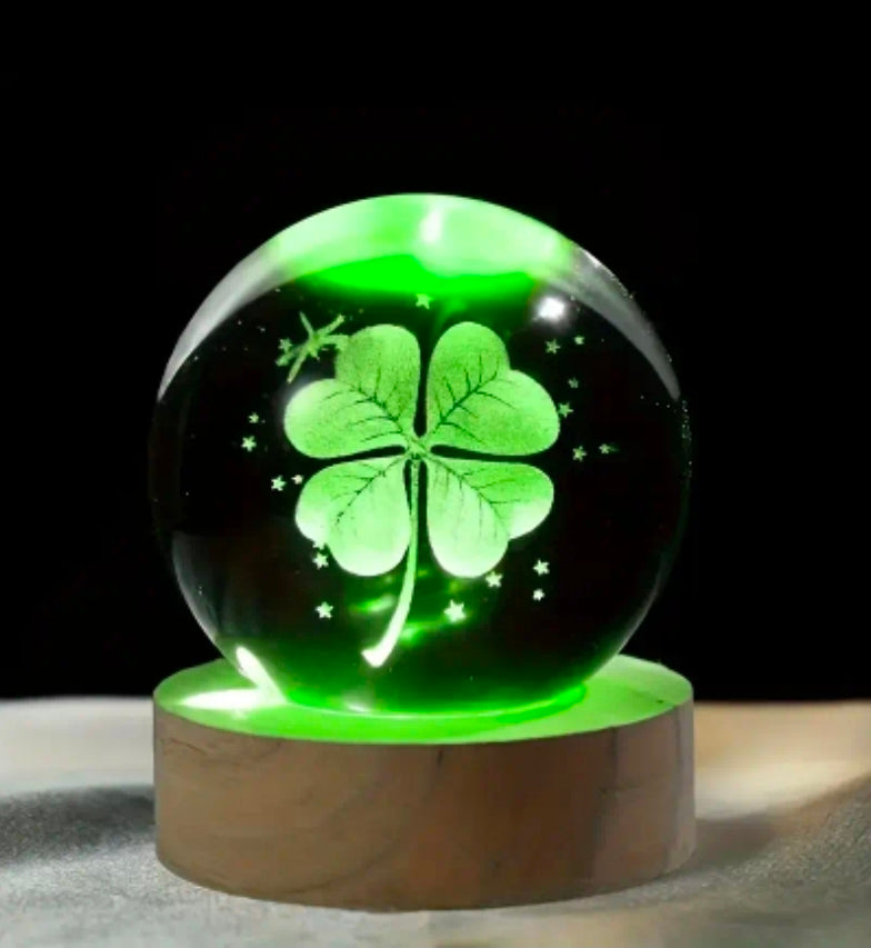 Enchanting 7-Color Four-Leaf Clover Crystal Ball Night Light