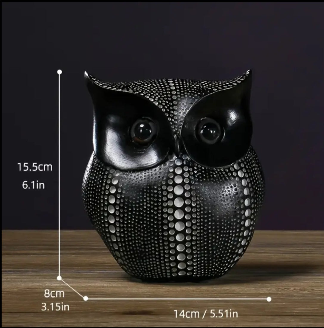 🦉 Artistic Resin Owl Figurine